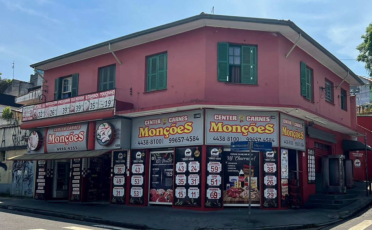 Fachada do Center Carnes Monções em Santo André